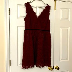 Ann Taylor Loft burgundy scalloped lace belted holiday dress
